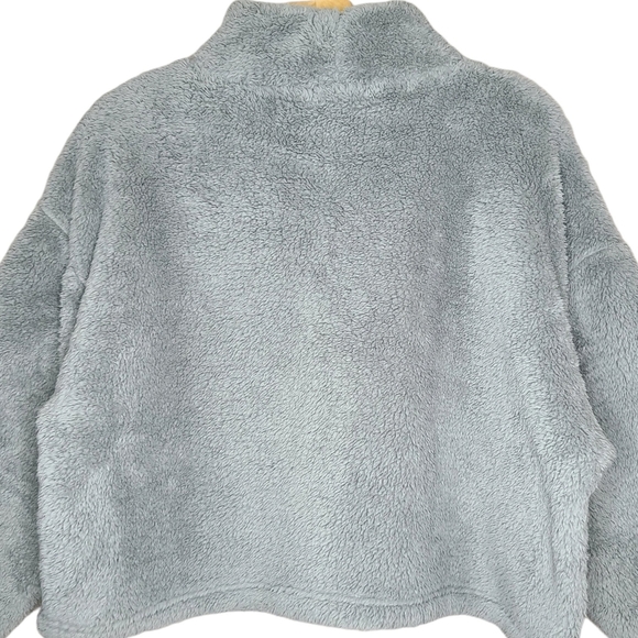 Forever 21 Gray Turtleneck Long Sleeve Croptop Teddy Sweater - Picture 4 of 5
